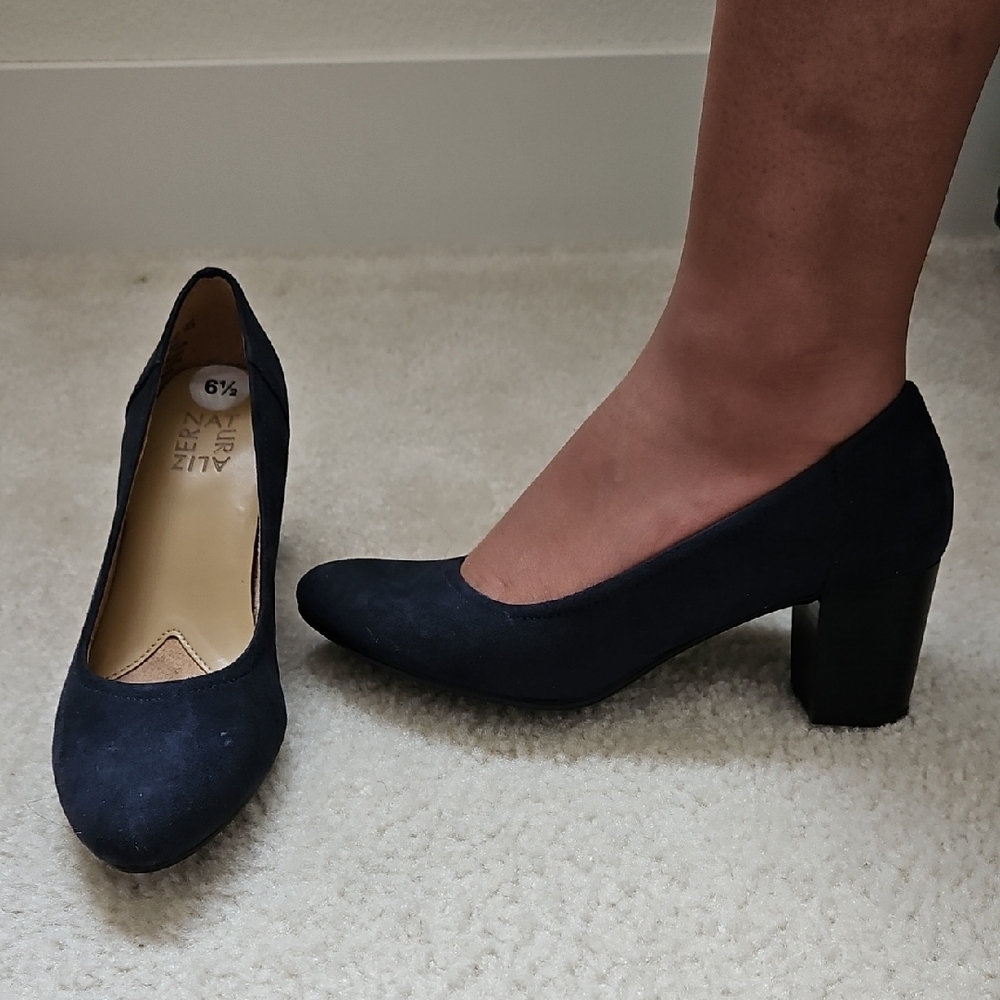 NWOT NATURALIZER Elegant Dark Navy Suede Women's Pumps